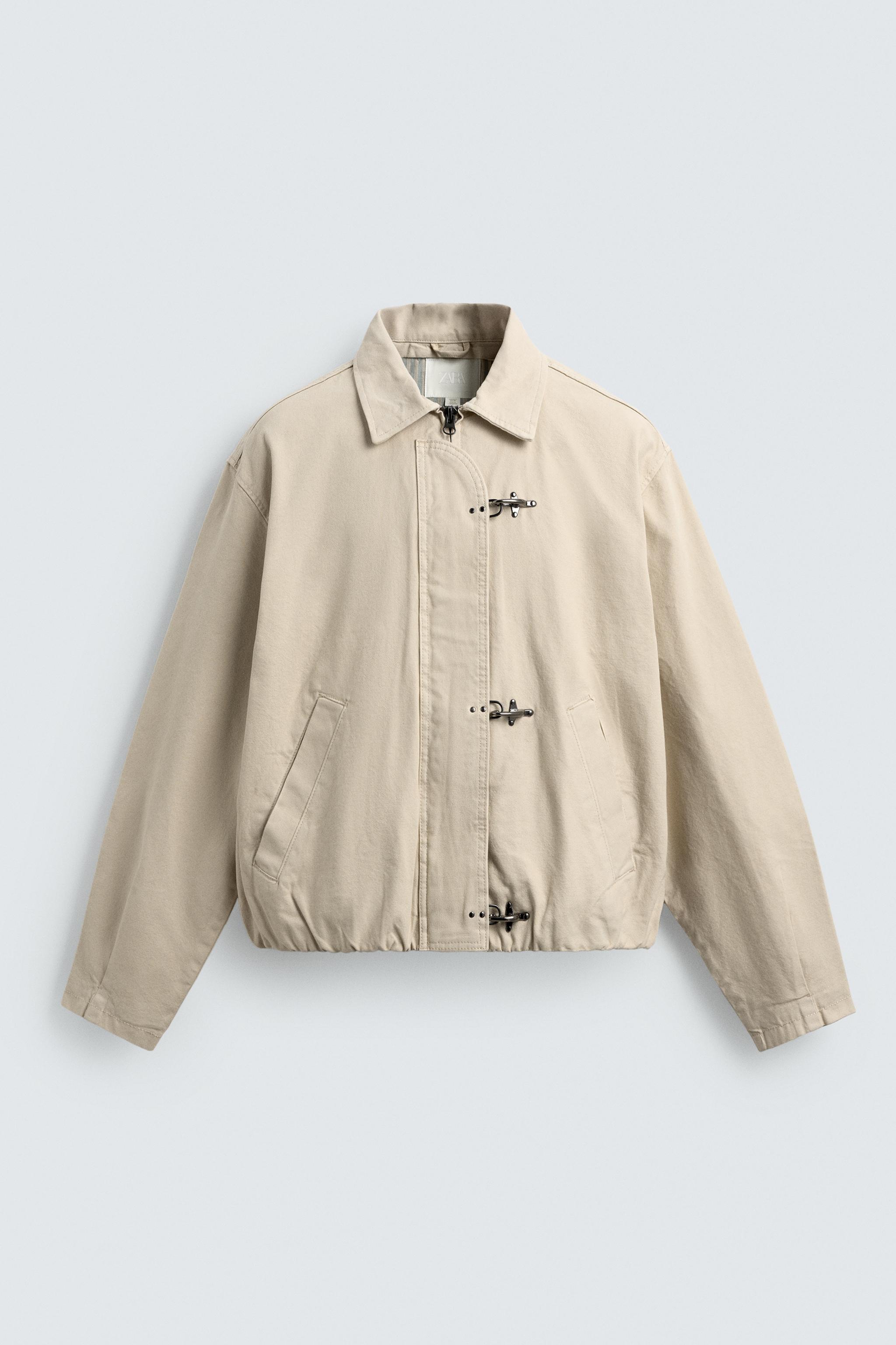 BLOUSON COURT À BRANDEBOURGS